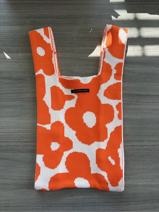 Staccato Handbags - Staccato Orange & White Floral Knit Shopper